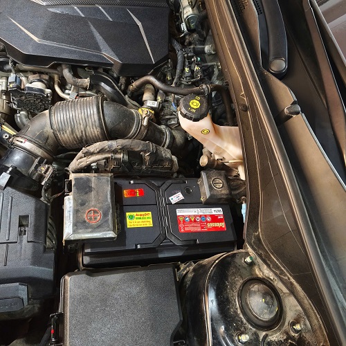 thay ac quy Colossus DIN 80AH xe Santafe máy dầu